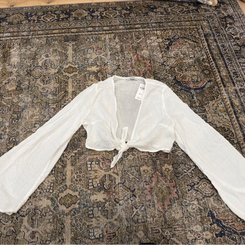 Abercrombie & Fitch - White Long sleeve Crop Top - S